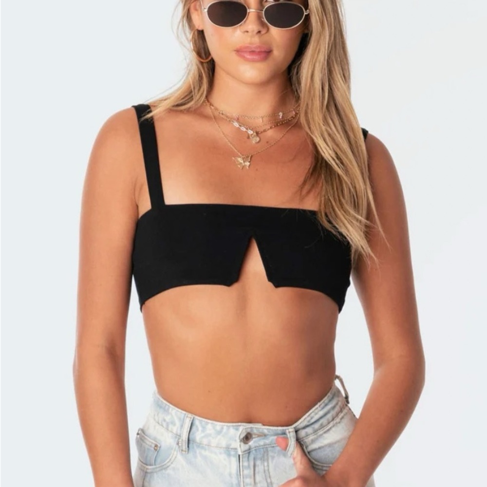 Edikted Valeria V Crop Top